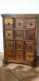 Cassettiera in legno