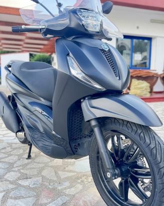 Piaggio Beverly 400 cc Special Edition.