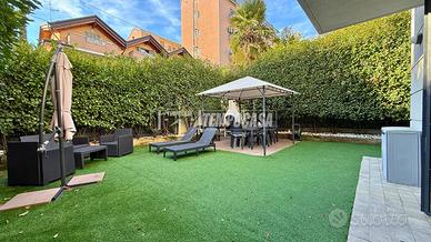 DUE LOCALI CON AMPIO GIARDINO - MINI PALAZZINA