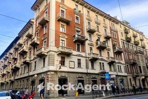 MURI NEGOZI CON ATTIVITA'