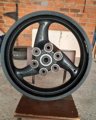 cerchio posteriore ducati monster 696