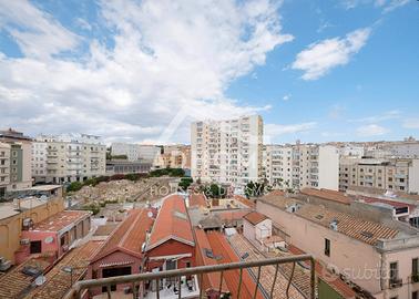 Centro storico con grande terrazza e garage