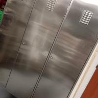 armadietto a 3 ante in acciaio inox 