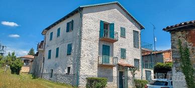 Casa indipendente su tre lati