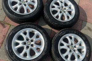 Cerchi Alfa  Romeo 147 15” + gomme quasi nuove