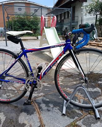Bici da corsa FRW modello Hunter Point