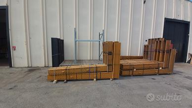 scaffali industriali