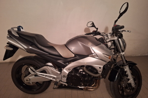 Suzuki gsr 600