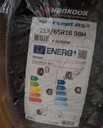 Pneumatici imballati Hankook 215/65R16/98H