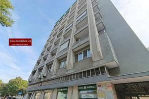 Via Pio XII angolo Via Dante plurivani uso studio