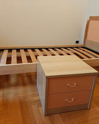 Letto singolo in legno + comodino abbinato