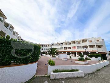 Rometta, trivani con posto auto vicino la spiaggia