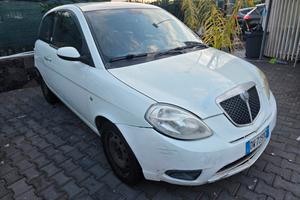 lancia ypsilon 1.4 benzina gpl valido fino al 2030
