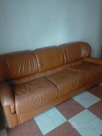 divano letto in pelle