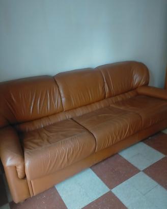 divano letto in pelle
