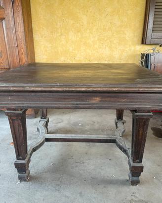 Tavolo il legno