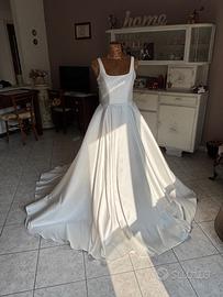 Abito da sposa nuovo