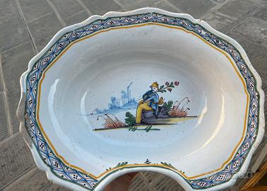 Antico piatto da barba ceramica Never