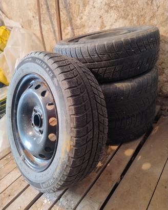 Cerchi e Gomme Michelin Alpin 185/60 r 15