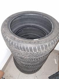 Goodyear UltraGrip Performance 235/45 R18 98V XL