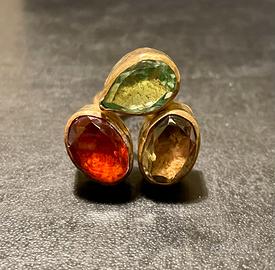 ANELLO IN BRONZO CON 3 PIETRE COLORATE