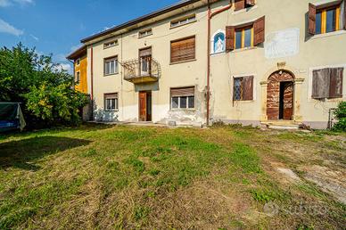 CASA SEMINDIPENDENTE A MONTECCHIA DI CROSARA