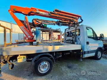 Piattaforma Benelli 3000PL2 su Iveco 35