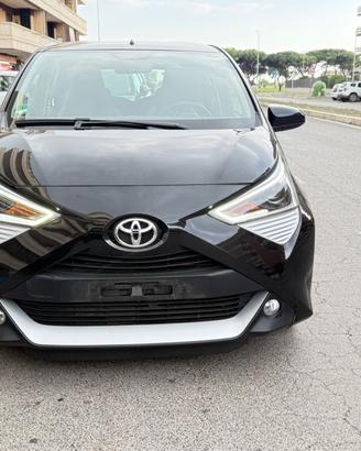 Toyota Aygo Connect 1.0 VVT-i 72 CV 5 porte x-play