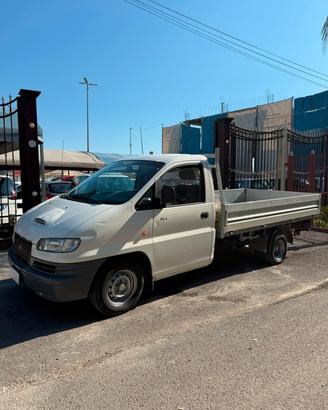 Hyundai H-1 2.5 TDI Autocarro