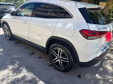 GLA 200  cv 150 ,BIANCA SPORT
