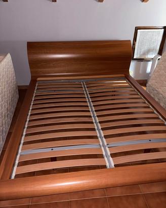 Letto matrimoniale in ciliegio