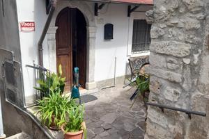 Casa singola + cantina abitabile