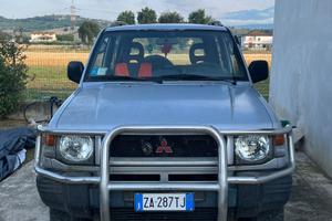 Mitsubishi Pajero 2.5 TD 3 porte