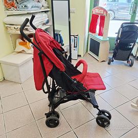 Passeggino leggero con chiusura a ombrello