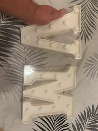 Due lampade sigillate - lettera M e V