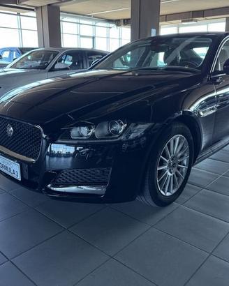 Jaguar XF 2.0D i4 180cv PRESTIGE AUTO