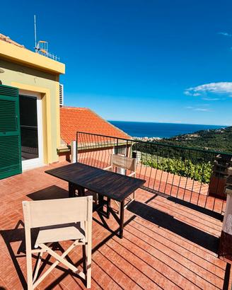Alassio-Moglio: casa arredata vista mare