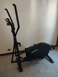 Ellittica autoalimentata Domyos 520
