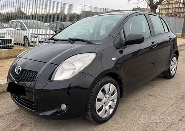 Toyota Yaris 1.3 5 porte