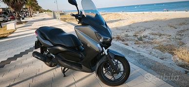 XMax 250