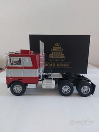Road Kings 1/18 Peterbilt 352 1977-1979