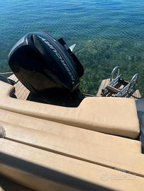 Gommone nero in teck