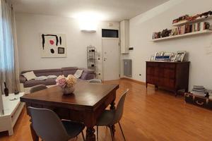 Appartamento di 95 m² con 4 locali a Bologna