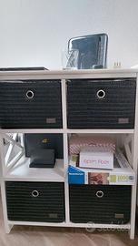 Mobile con cassetti in legno