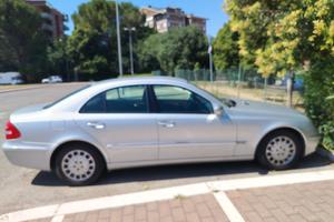 Mercedes, ottimi condizioni, dentro ecome nuova