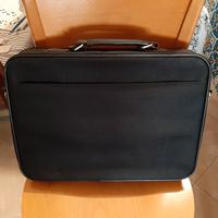 Valigetta porta pc fino a 15.6 pollici