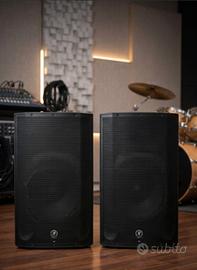 Coppia Casse Attive Mackie Thump 15A  1300watt