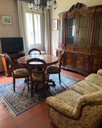 Mobili in legno d’epoca Salotto completo