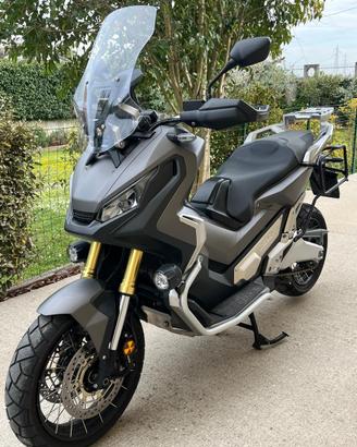 Honda x-adv 750 del 2017 -34000km