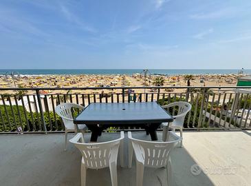 Fronte mare 2 camere stupenda terrazza